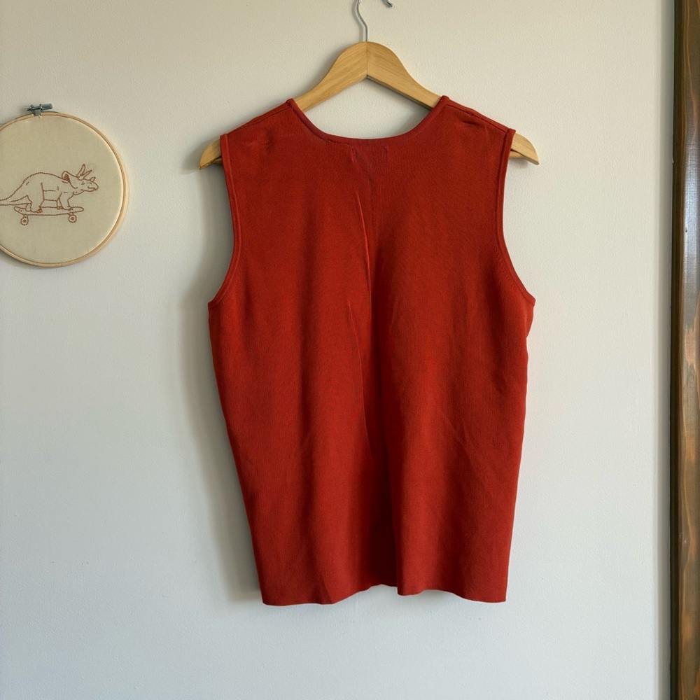 Sleeveless Ribbed Tank Top - Rust Red - Picture 4 of 5